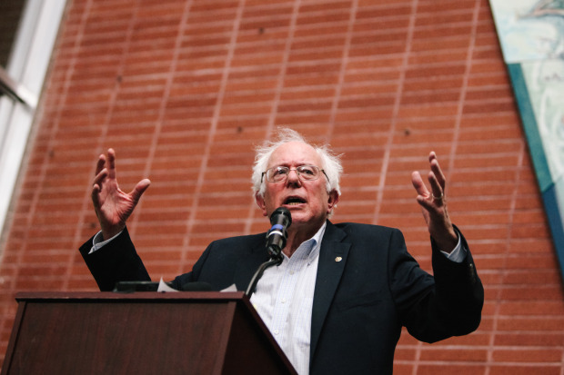 bernie sanders gesticulating while speaking to a crowd in Richmond